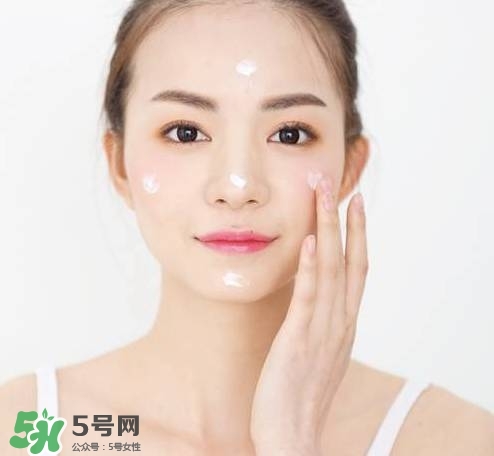 妝前乳和隔離霜的區(qū)別？妝前乳隔離霜有什么不一樣？