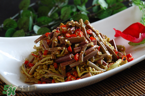蕨菜苦能吃嗎？蕨菜苦的吃了會(huì)中毒嗎？
