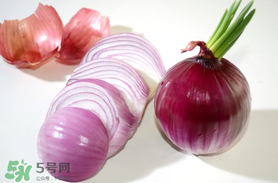 洋蔥中間黃了可以吃嗎？洋蔥里面發(fā)黃能吃嗎？
