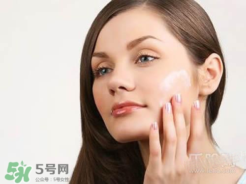 精華乳可以直接用嗎？精華乳可以單獨使用嗎？