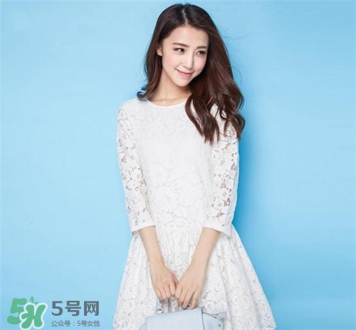 春天可以穿裙子嗎？春天穿裙子怎么搭配？