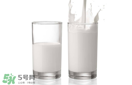 為什么不能空腹喝牛奶？早上空腹喝牛奶好嗎？