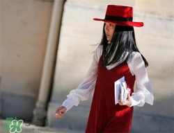 紅色衣服怎么搭配？紅色衣服怎么搭配好看？