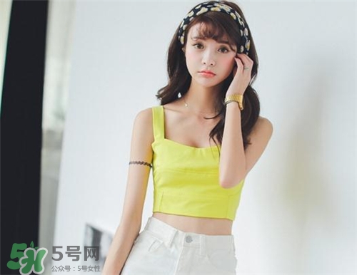 熒光色衣服怎么搭配？熒光色衣服怎么搭配好看？