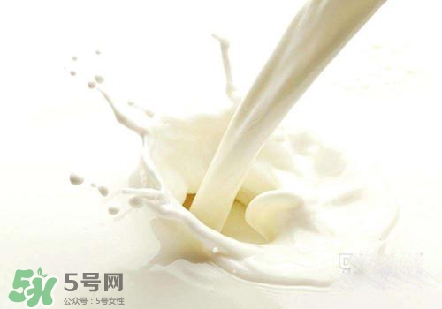 牛奶苦是怎么回事？牛奶苦能喝嗎？