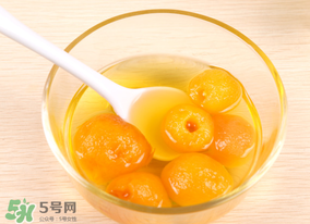 枇杷和蜂蜜能一起吃嗎？枇杷放蜂蜜好嗎？