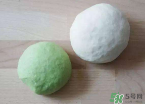 菠菜汁和面怎么取汁？菠菜汁和面的做法