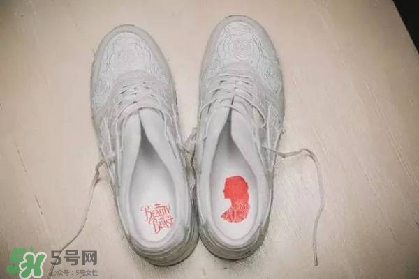 asics tiger美女與野獸合作款有哪些？asics美女與野獸多少錢(qián)？