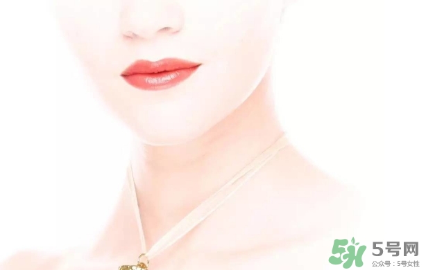 紅底鞋口紅是什么牌子？紅底鞋口紅試色