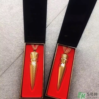 蘿卜丁口紅怎么打開(kāi)？蘿卜丁口紅打開(kāi)方法