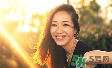 女人熬夜怎么保養(yǎng)皮膚？女人熬夜吃什么補(bǔ)品好？