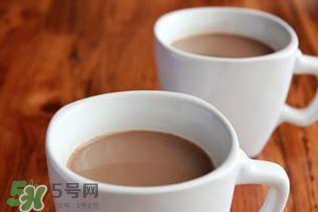 阿華田老人可不可以吃？老年人能喝阿華田嗎？