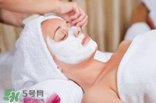 面粉做面膜會堵塞毛孔嗎？面粉怎么做面膜不會堵塞毛孔
