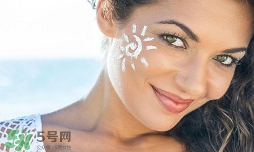 長(zhǎng)痘痘可以用防曬霜嗎？長(zhǎng)痘痘用防曬霜好嗎？