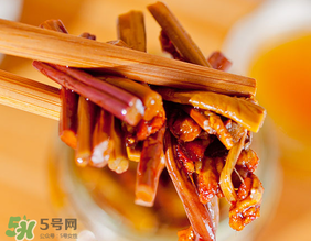 吃蕨菜會過敏嗎？皮膚過敏能吃蕨菜嗎？