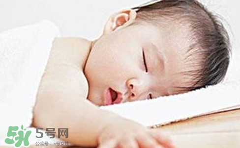 孩子睡覺(jué)為什么打呼嚕？孩子睡覺(jué)打呼嚕是什么原因