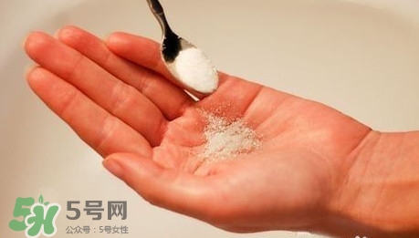 切辣椒后手很辣怎么辦？切辣椒后手很辣多久能好