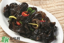 尿酸高可以吃黑木耳嗎？ 尿酸高的能吃木耳嗎？	
