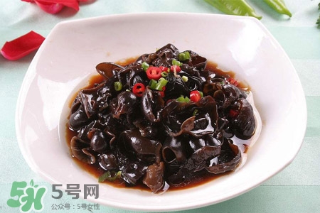 血脂高可以吃黑木耳嗎？吃黑木耳能降血脂嗎？