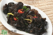 黑木耳是堿性食物嗎？黑木耳是酸性還是堿性？