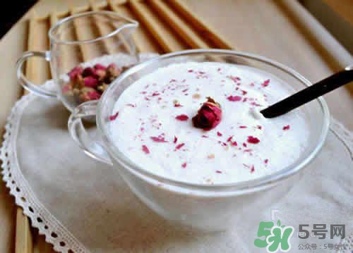 玫瑰水可以做面膜嗎？玫瑰水怎么做面膜？