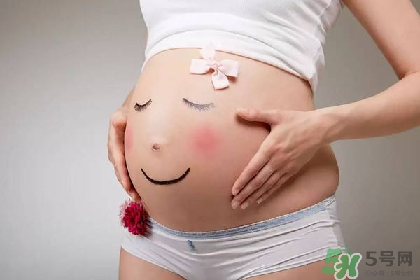 妊娠線看可以看胎兒性別嗎？妊娠線看可以男女嗎？