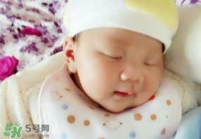 嬰兒濕疹是什么引起的？嬰兒濕疹是什么原因