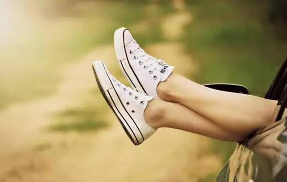 小腿突然抽筋怎么辦？睡覺時小腿突然抽筋