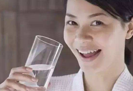 隔夜水為什么不能喝？為什么說(shuō)隔夜的水不能喝