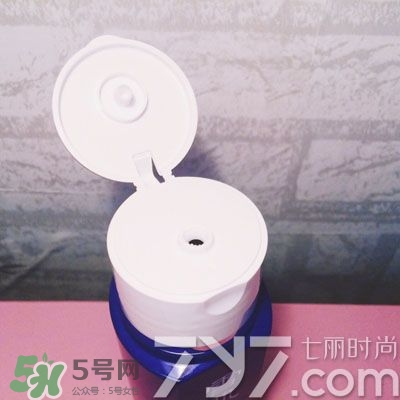 雪肌精洗顏粉和洗顏乳哪個好？雪肌精洗顏粉和洗顏乳區(qū)別