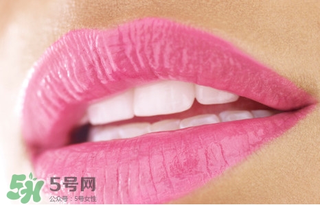 牙周炎怎么得的？牙周炎怎么引起的
