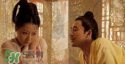 皇帝們的第一次給了誰(shuí)？