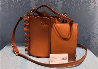 miumiu水桶包怎么搭配？miumiu水桶包怎么搭配好看？