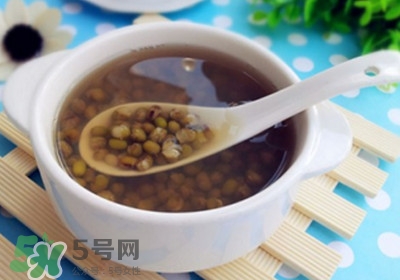 吃菠蘿舌頭麻怎么回事？吃菠蘿舌頭麻是過(guò)敏嗎