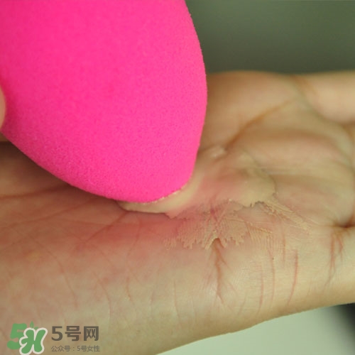 美妝蛋可以用香皂洗嗎？美妝蛋可以用肥皂洗嗎？