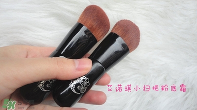 艾諾琪化妝刷怎么樣？艾諾琪化妝刷和受受狼哪家好？