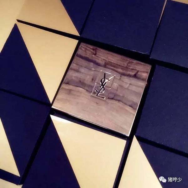 ysl蕾絲氣墊粉餅怎么樣？ysl蕾絲氣墊粉餅好用嗎？