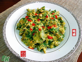 香椿可以炒鵝蛋嗎？香椿和鵝蛋能一起吃嗎？