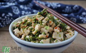 香椿炒豆腐怎么做好吃？香椿炒豆腐的做法