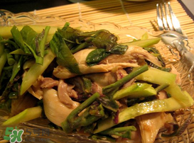 香椿和鴨肉能一起吃嗎？香椿和鴨肉可以同時吃嗎？