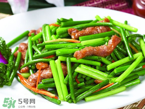 蒜苔不能和什么一起吃？蒜薹不能和什么一起吃？