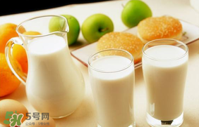 香椿和豆?jié){能一起吃嗎？喝豆?jié){可以吃香椿炒雞蛋嗎？