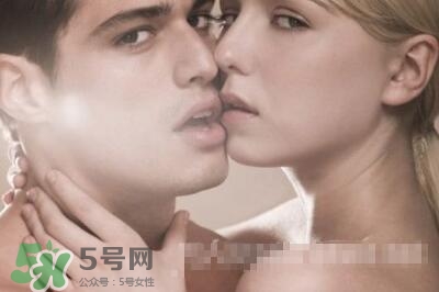 夫妻兩地分居怎么解決生理需求？夫妻兩地分居該如何相處？