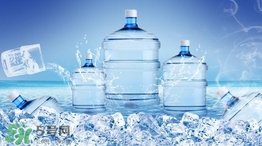 純凈水和礦泉水哪個(gè)好？純凈水和礦泉水的區(qū)別
