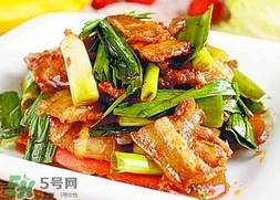 川菜中蒜苗回鍋肉怎么做？蒜苗回鍋肉的做法