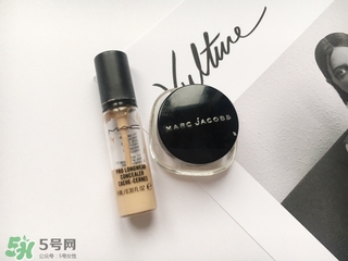 粉底液為什么會(huì)搓泥？粉底液搓泥的原因