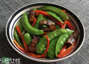 ?炒荷蘭豆要焯水嗎？荷蘭豆不焯水能吃嗎？