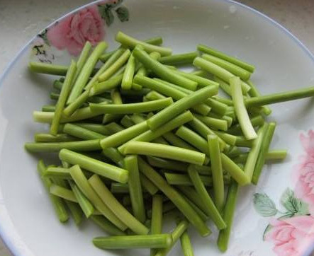 蒜苔怎么處理？蒜薹炒之前要怎么處理