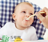 寶寶輔食要加鹽嗎？寶寶輔食能不能加鹽？