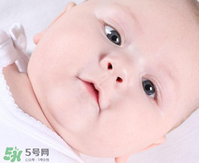 寶寶有鼻屎不通氣怎么辦？寶寶有鼻屎鼻塞怎么辦？